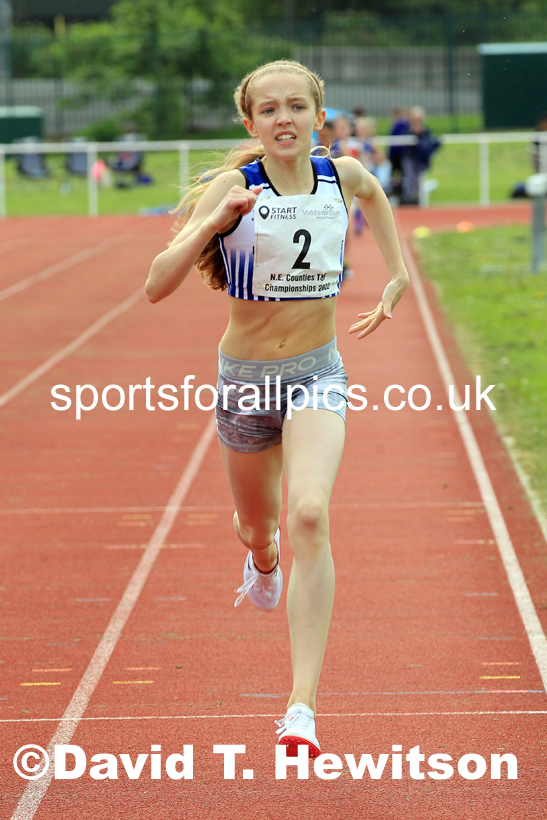 Women and Girls 800 metres, 2022 North Eastern Track and Field Champs., Middlesbrough. David T. Hewitson/Sports for All Pics